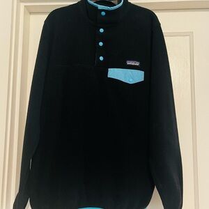 Patagonia Men's Sweater in Black with Blue Details